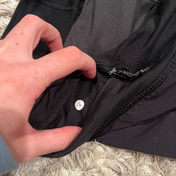 Lululemon speed up shorts - Picture 5 of 5